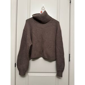 Aritzia Babaton Guell Sweater – Size M